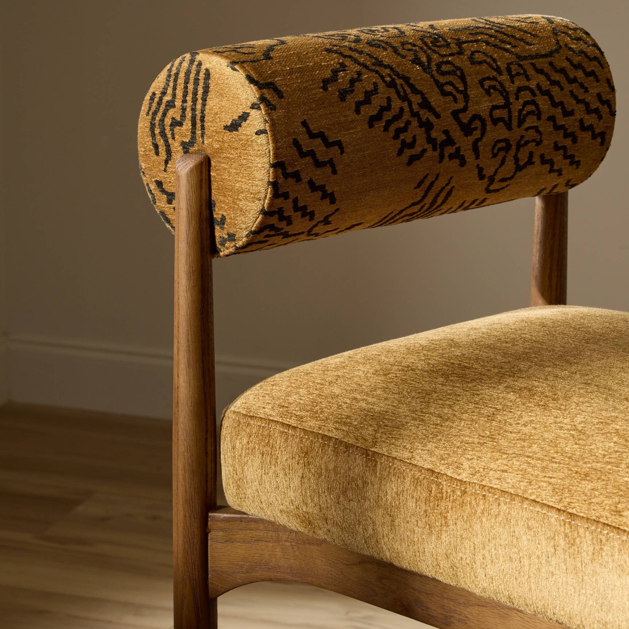 Janina Stool-StyleMeGHD