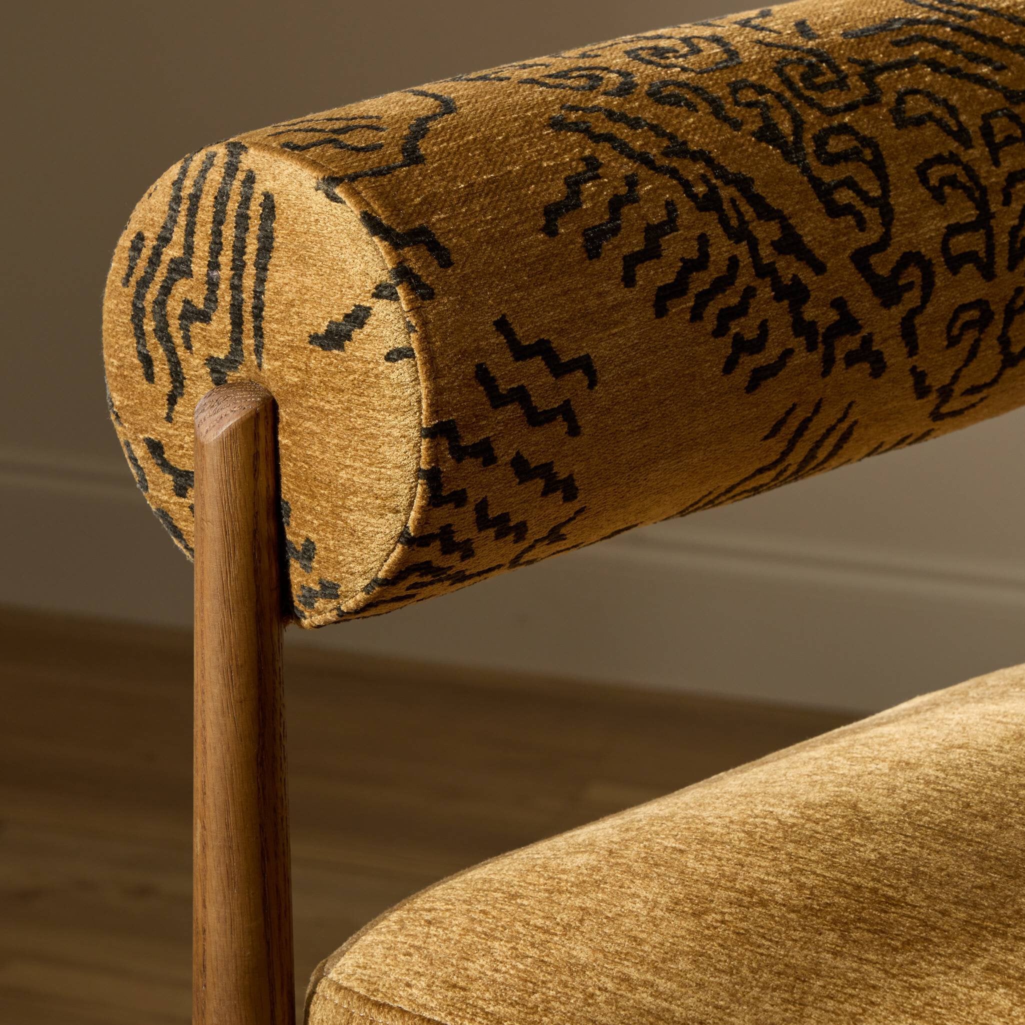 Janina Stool-StyleMeGHD