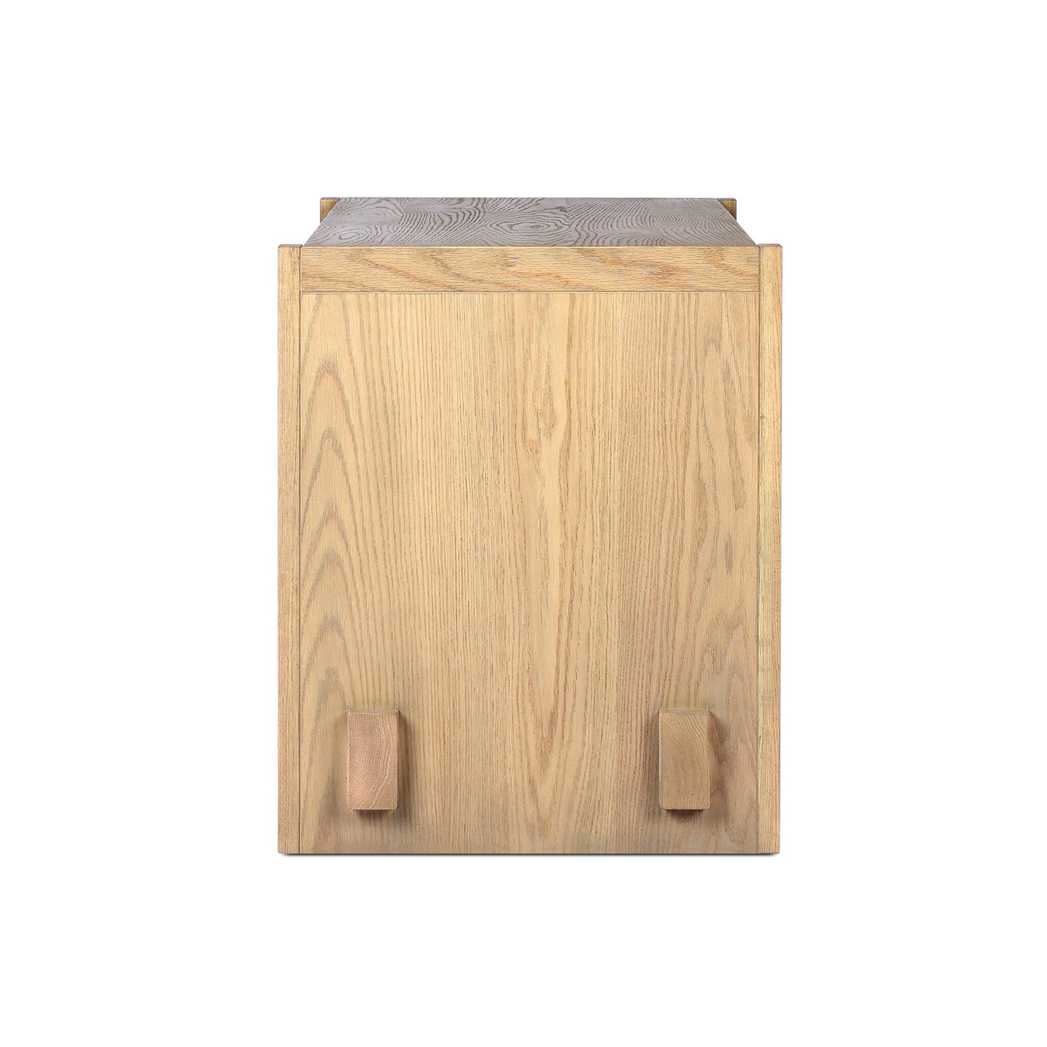 Arianna Nightstand