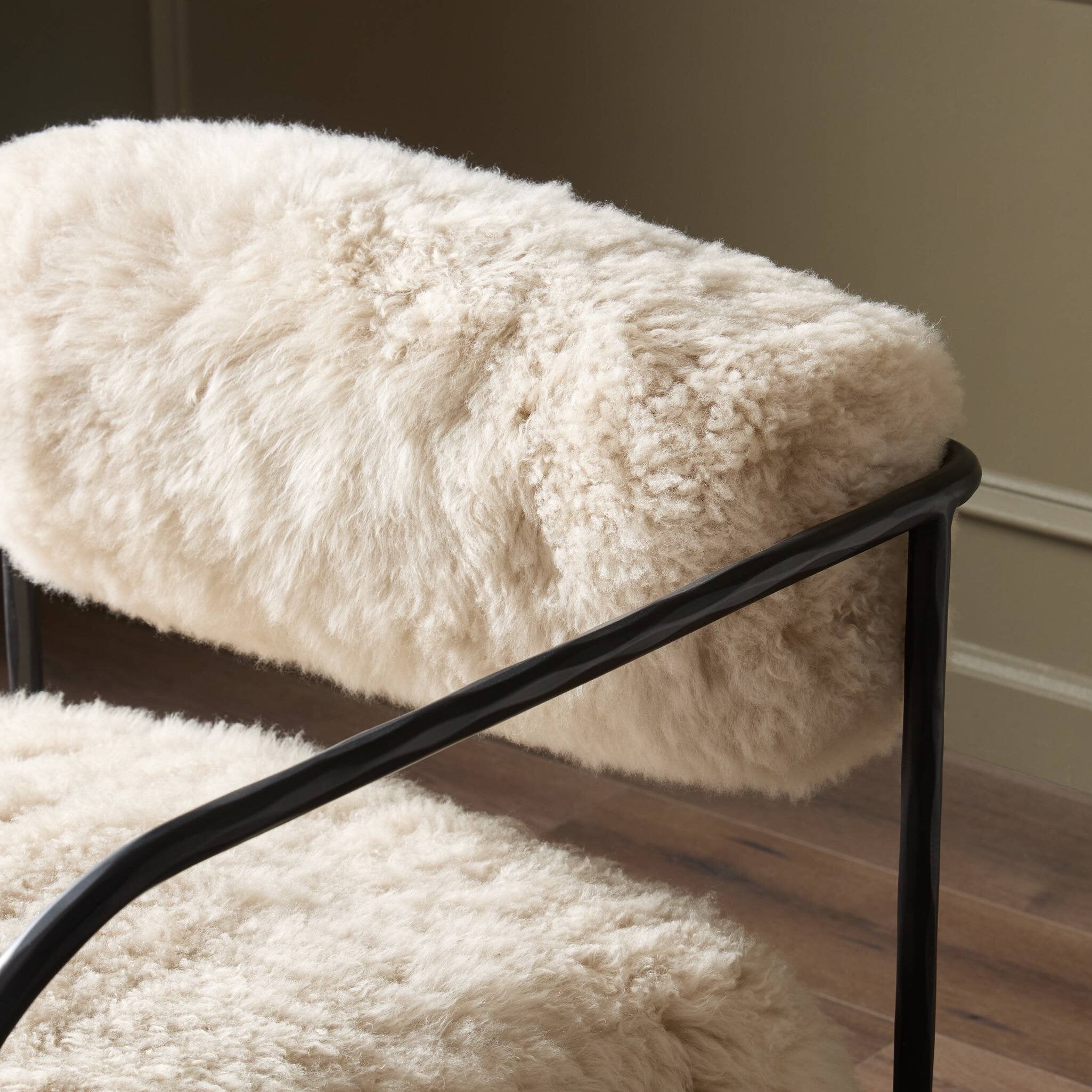 Iris Chair