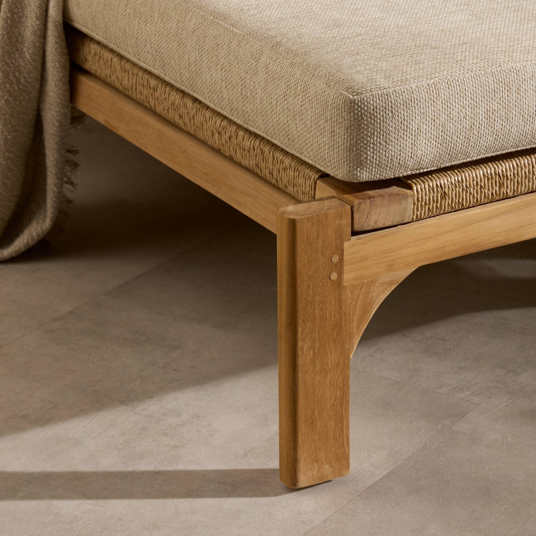 Luchi Outdoor Chaise