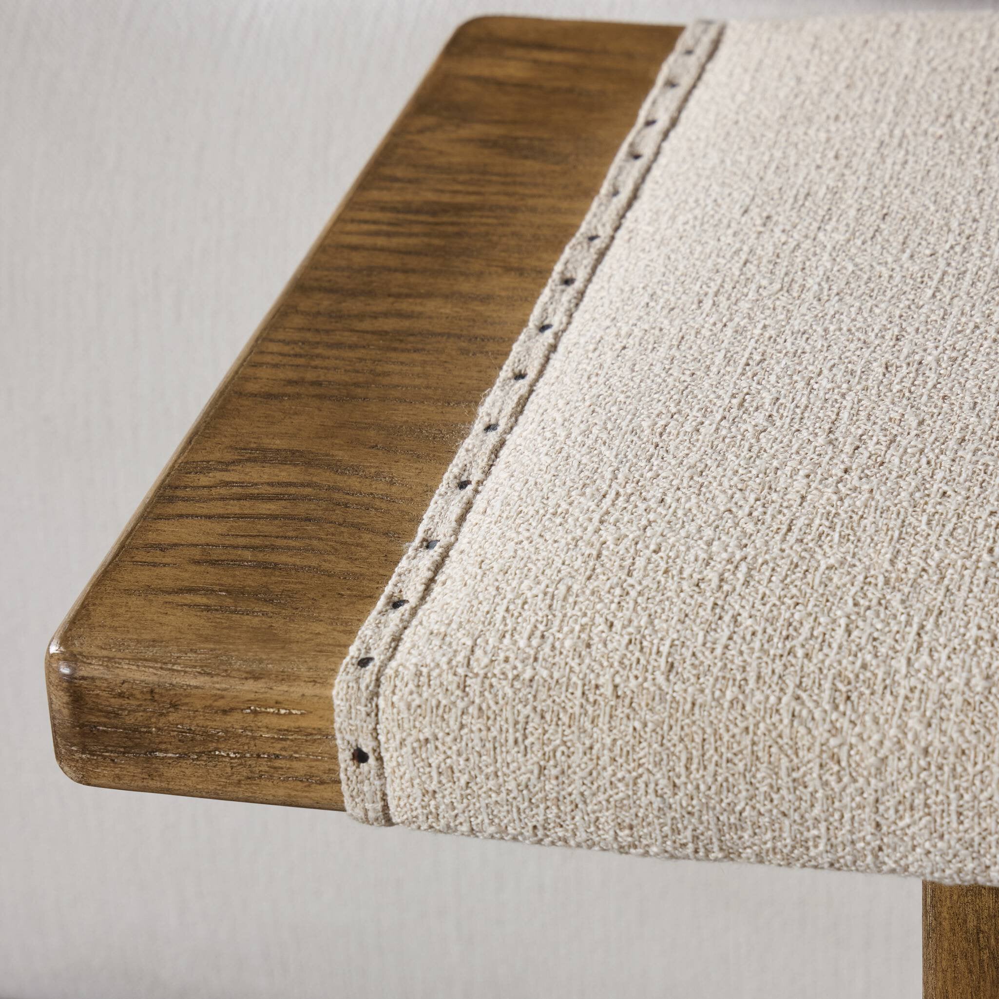 Pilar Accent Bench