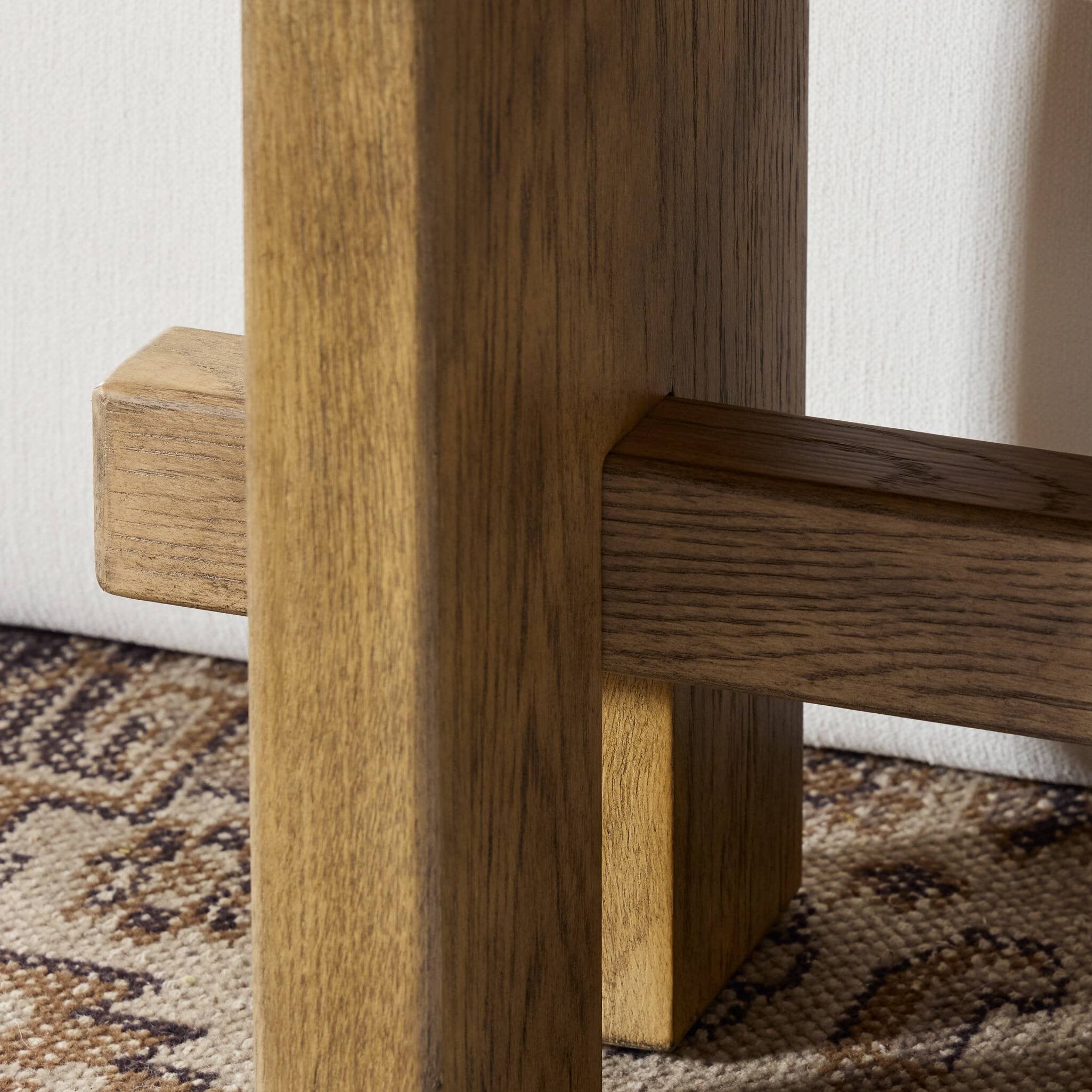 Pilar Accent Bench
