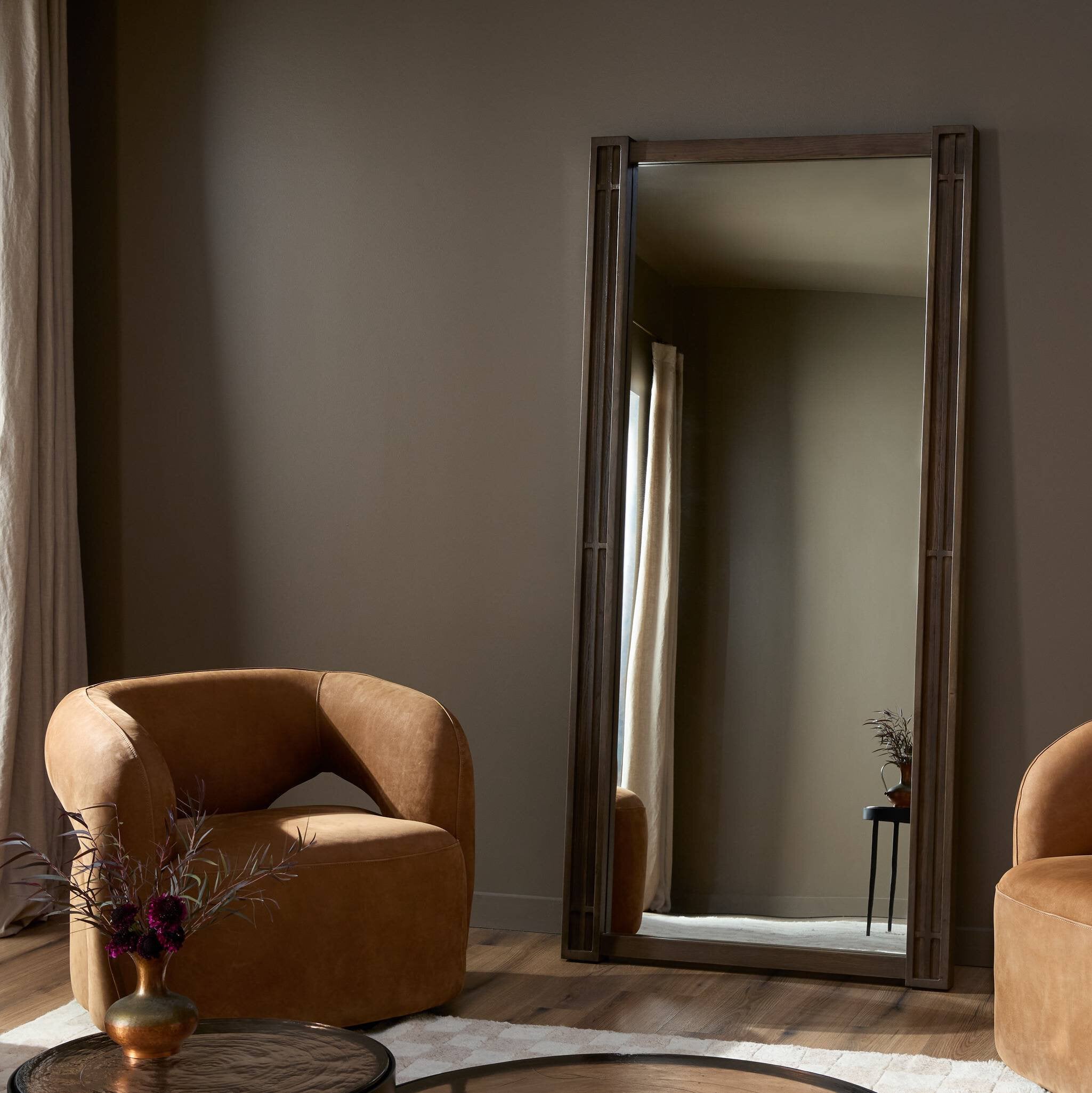 Tyrell Mirror