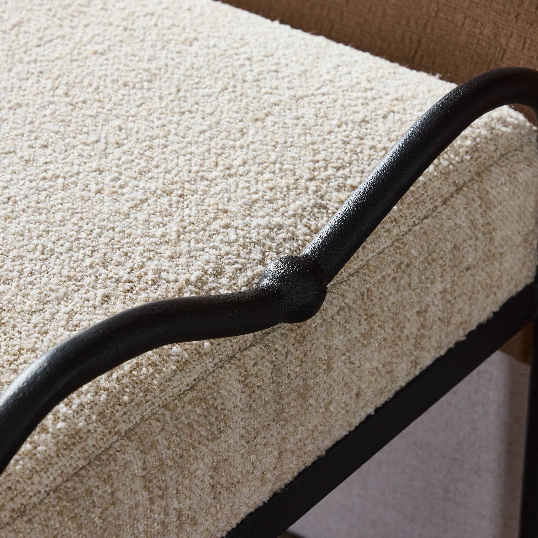 250053-001 - StyleMeGHD - Ottomans, Benches + Poufs