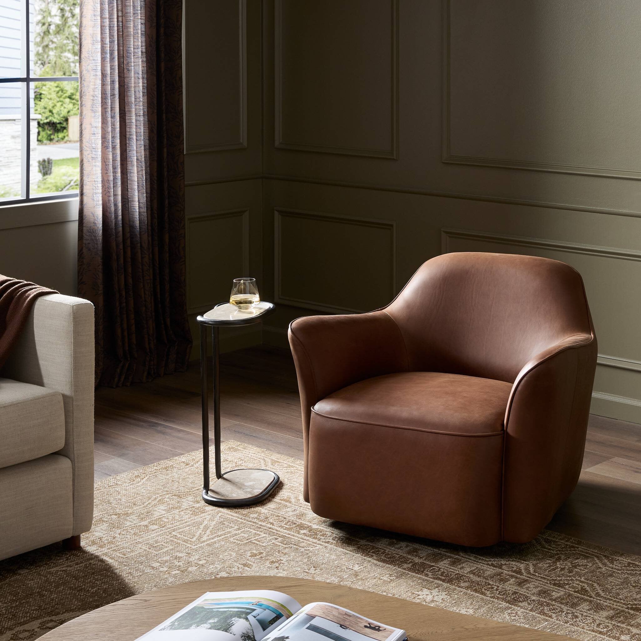 Arlo Swivel Chair