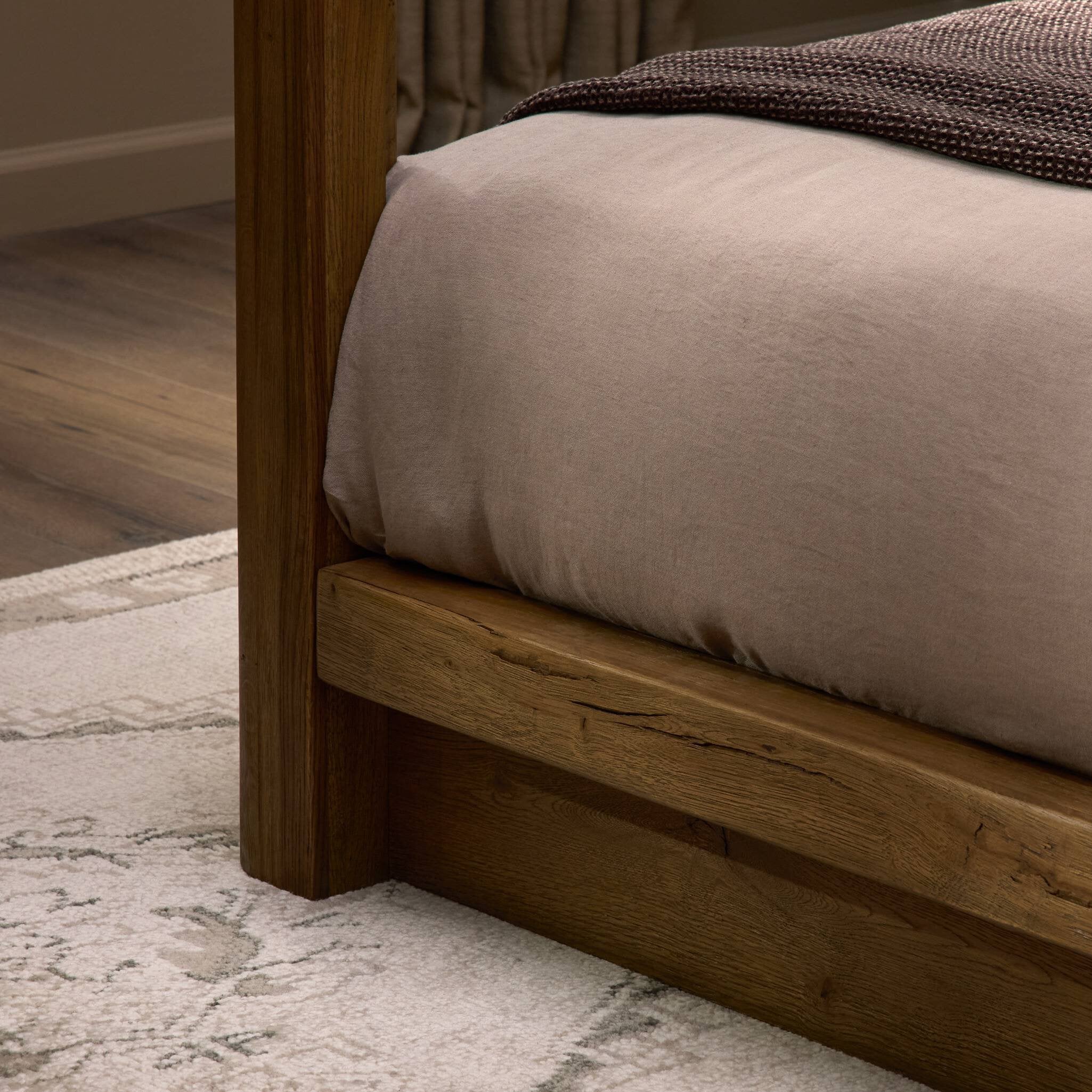 Fred Canopy Bed