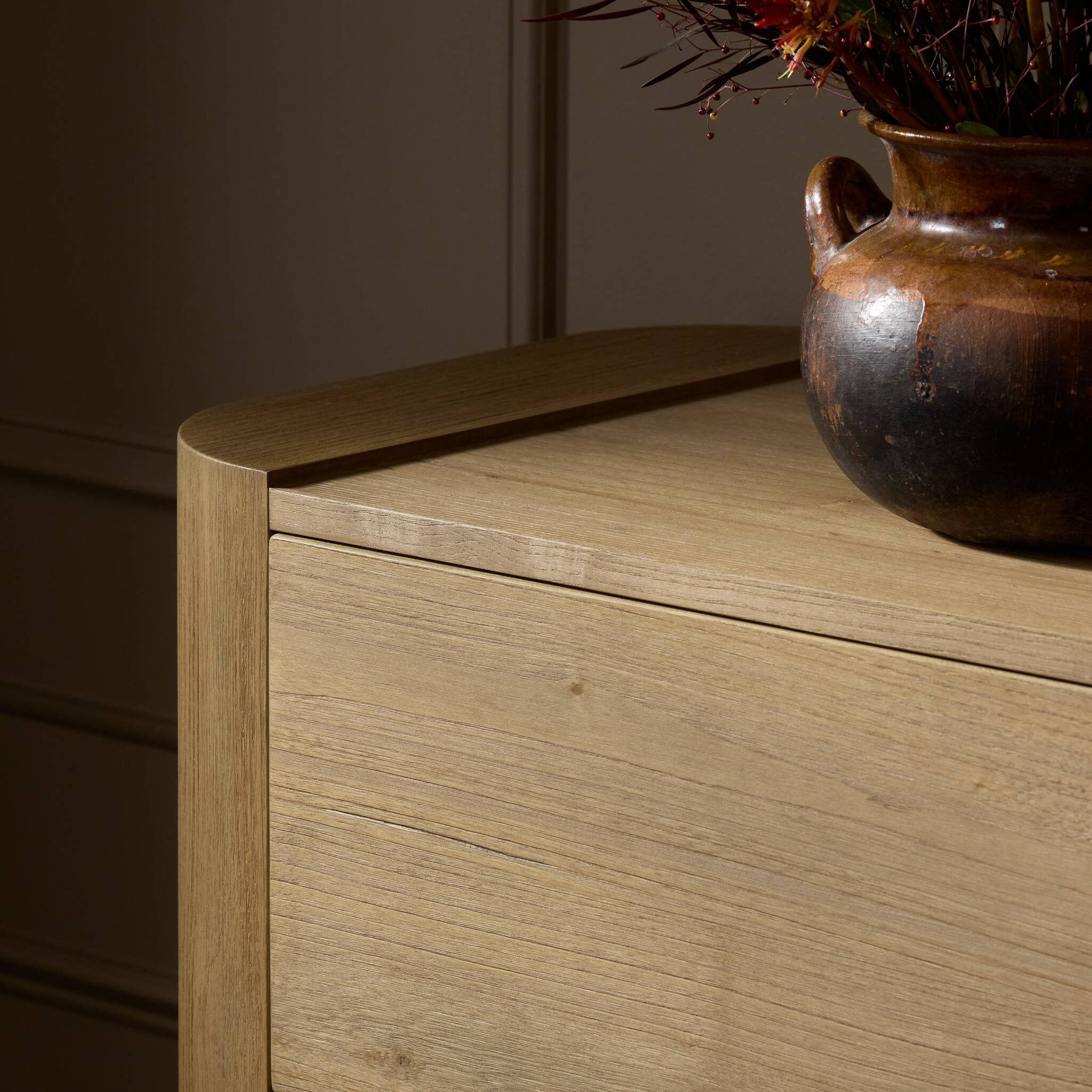 Raine 8 Drawer Dresser