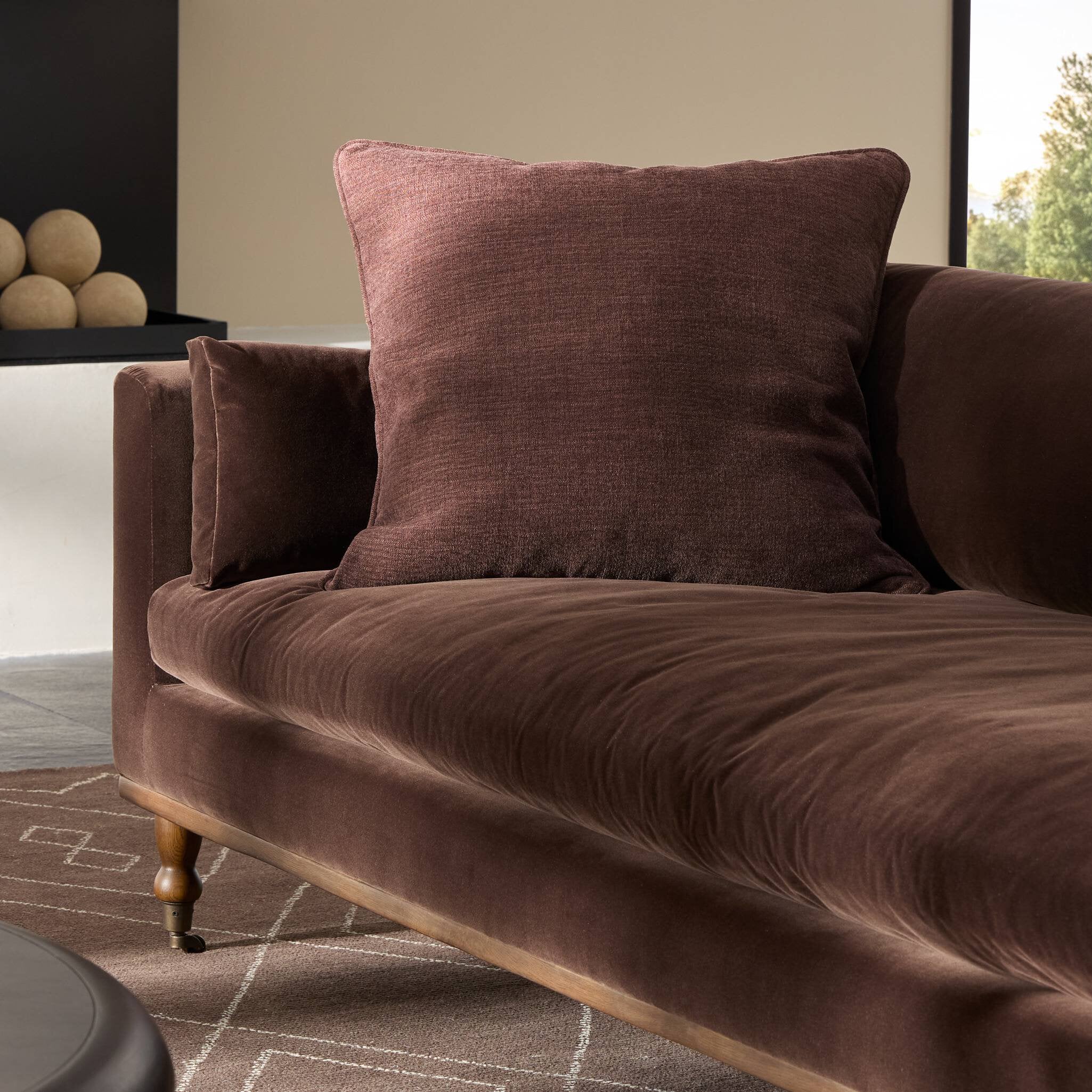 Sonna Pillow 24x24