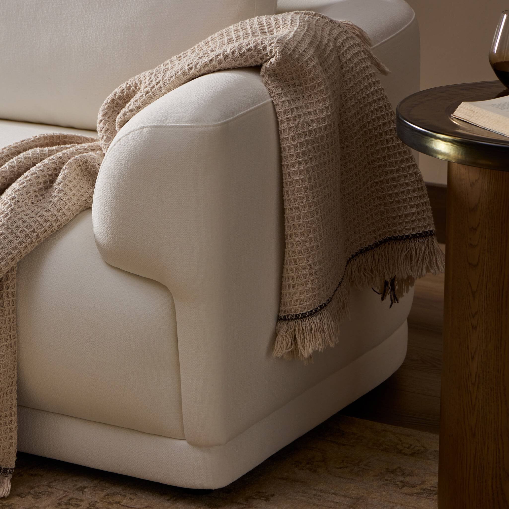 Colina Sofa
