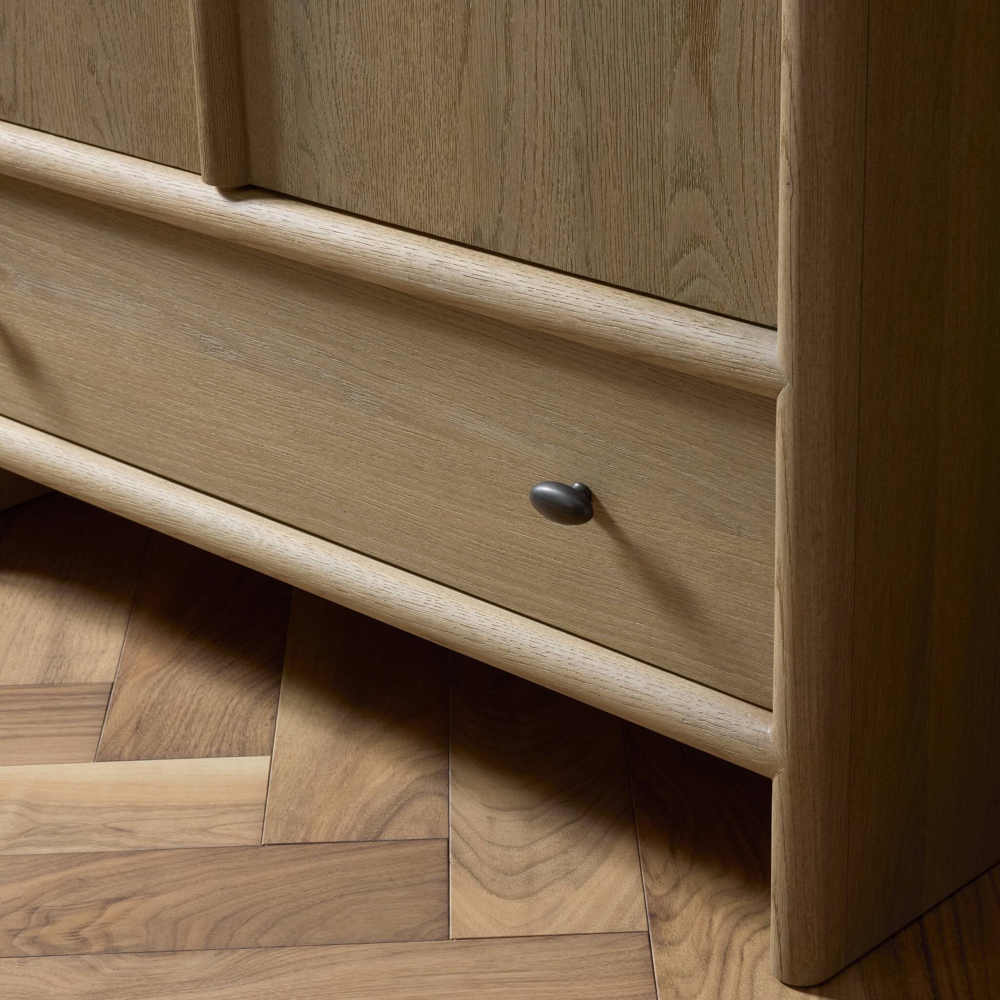 253020-002 - StyleMeGHD - Dressers