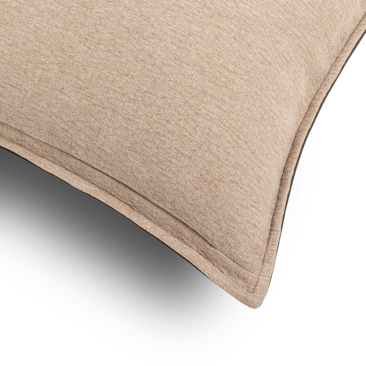 Thayer Pillow 22x22