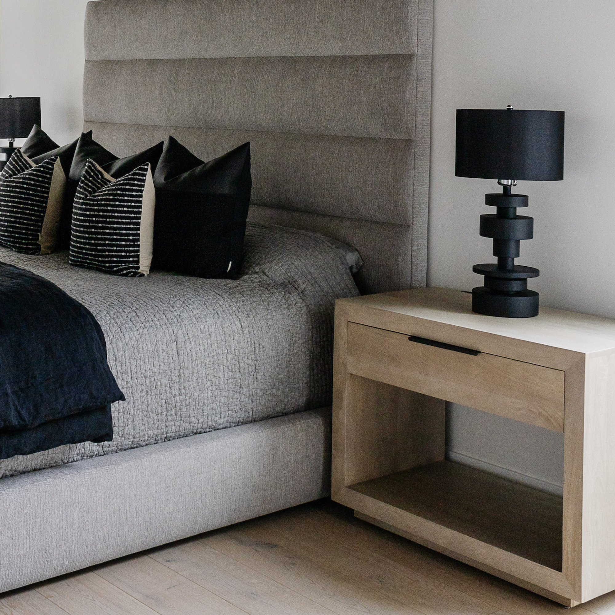 Vaughn Nightstand
