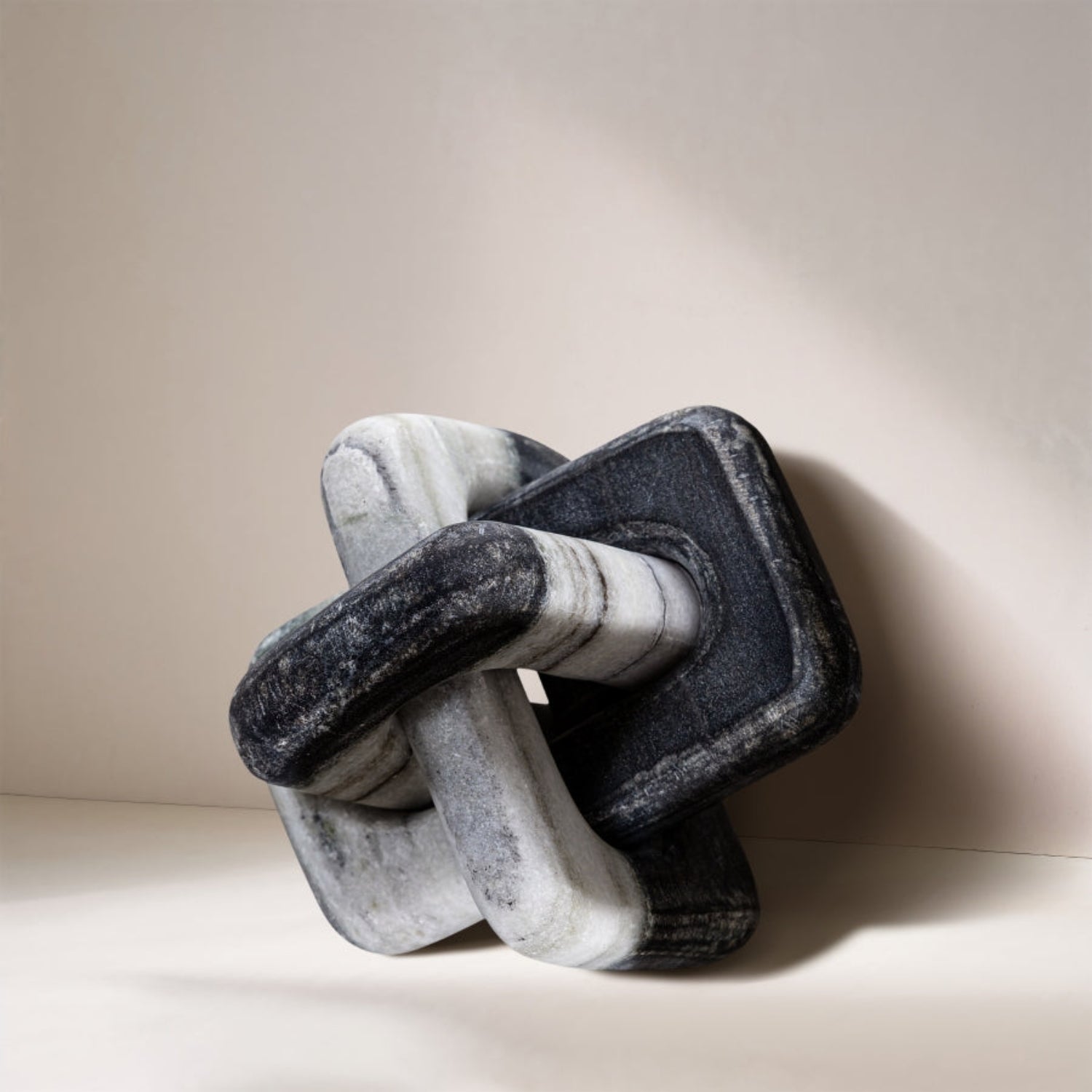 Kael Marble Knot