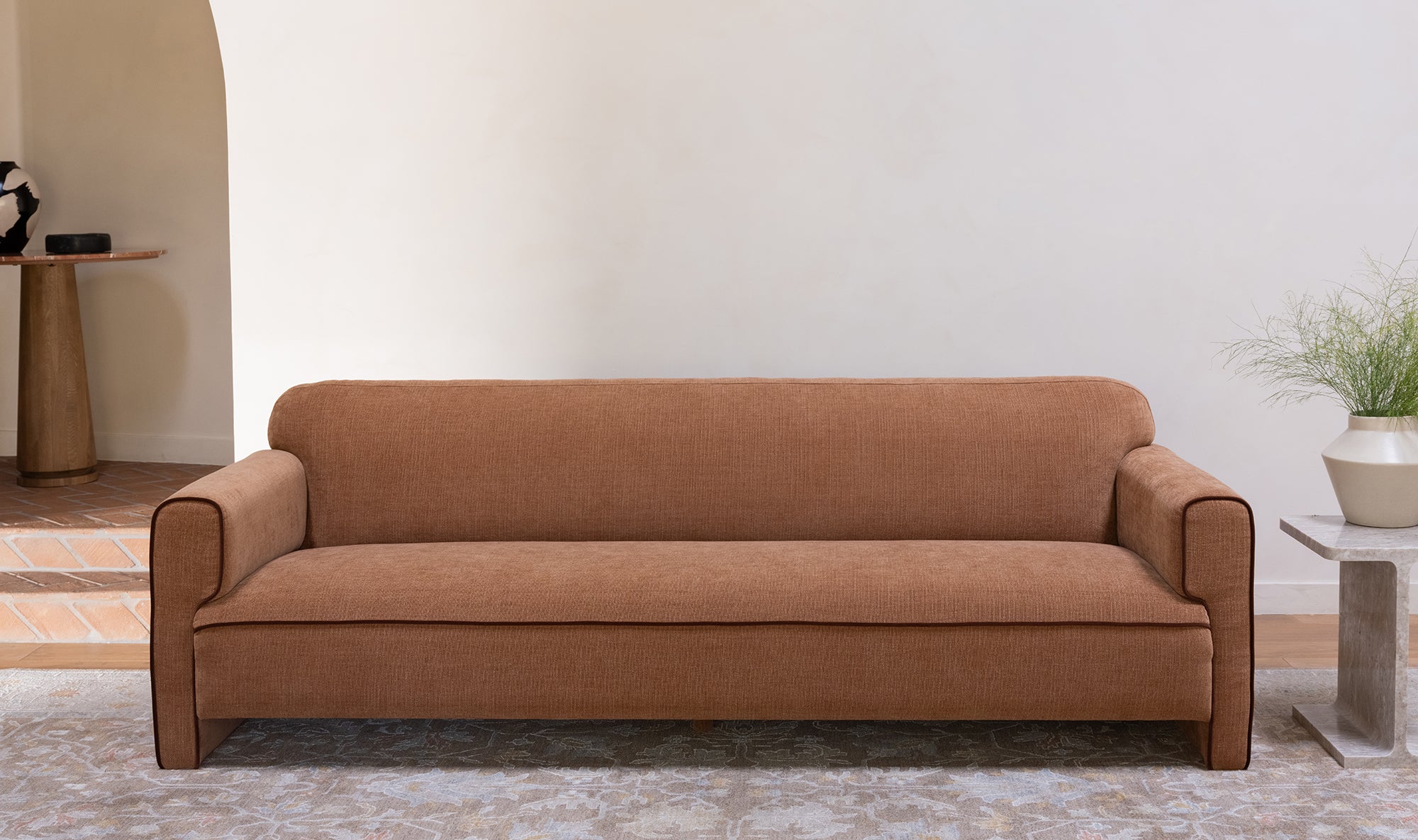 Lev Sofa