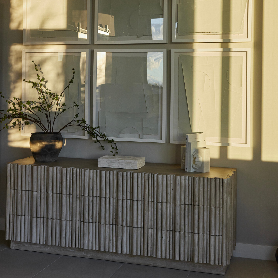 Roman Dresser