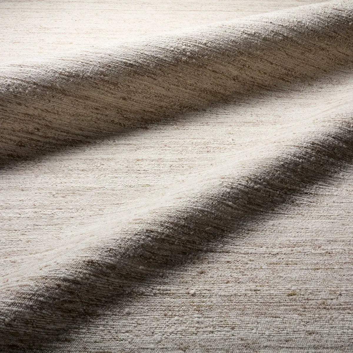 Elyndra Hand-Woven Rug
