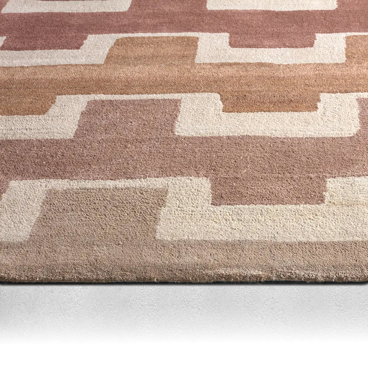 Vinkara Hand-Tufted Rug