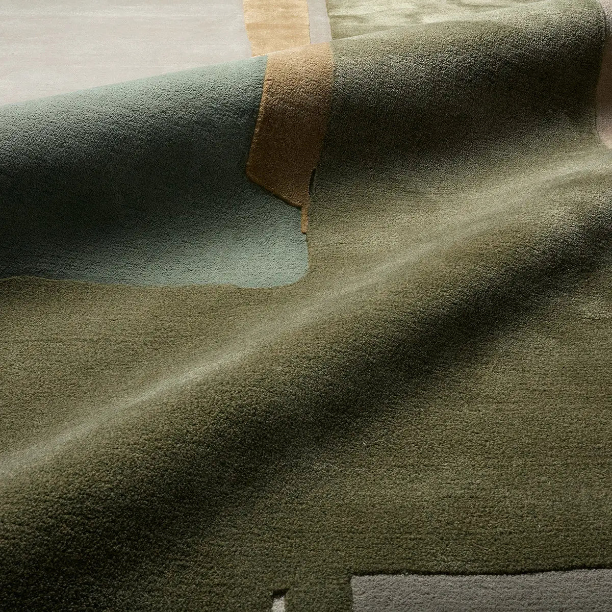 Lyradon Hand-Tufted Rug