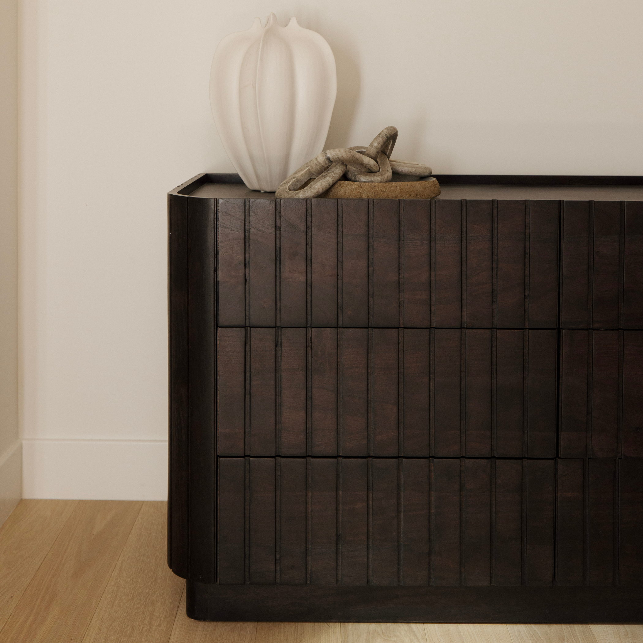 Pandora Drawer Dresser