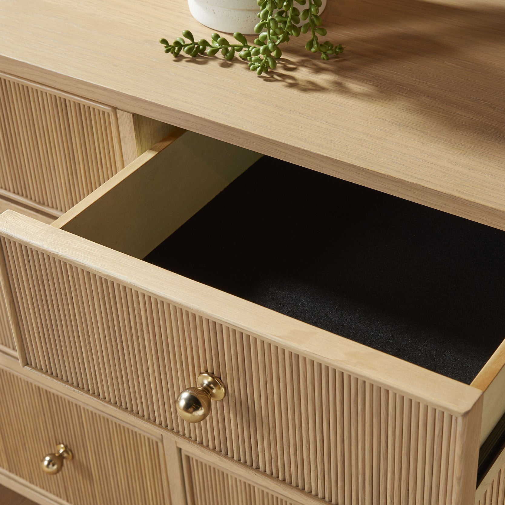 Highland 8-Drawer Double Dresser