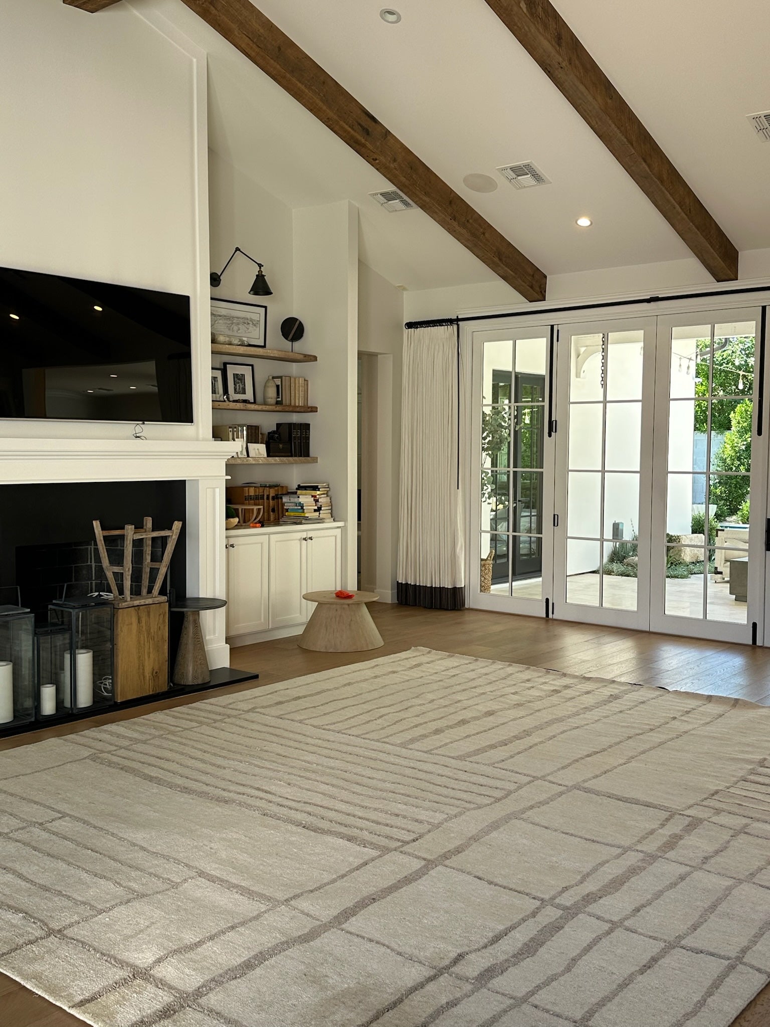 Omara Hand-Knotted Rug