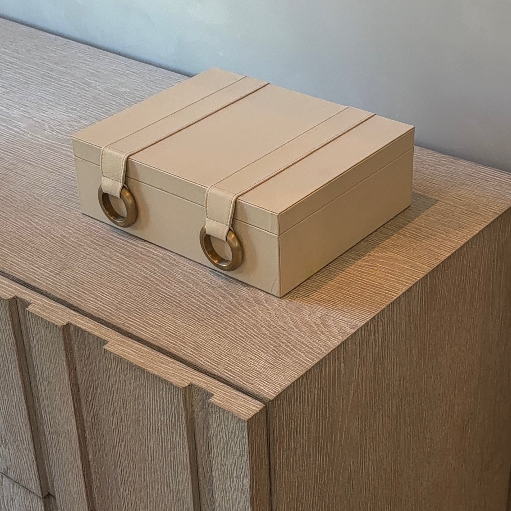 arteriors box