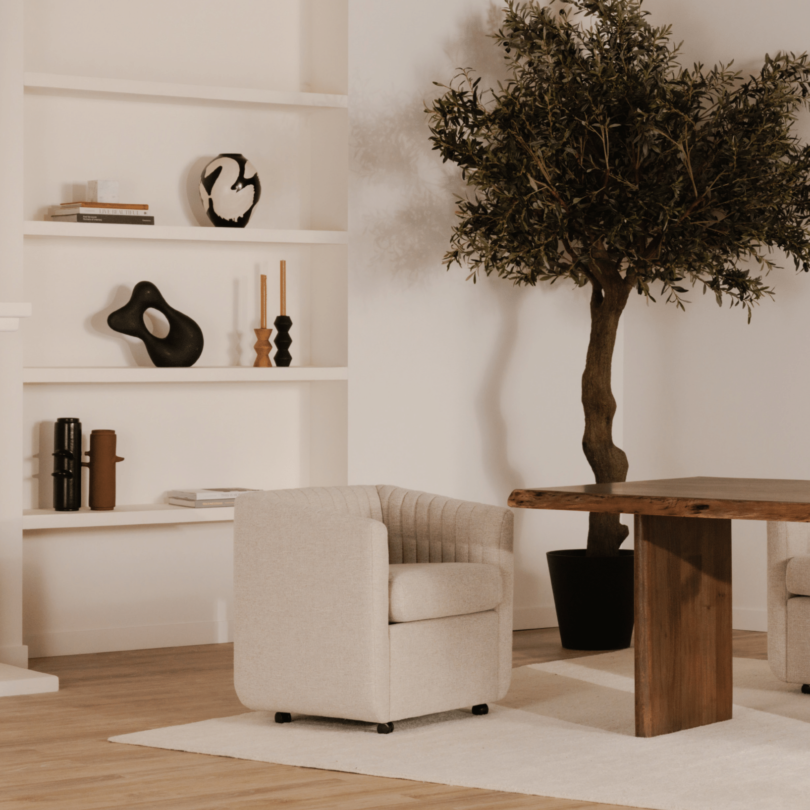 Lilian Dining Table