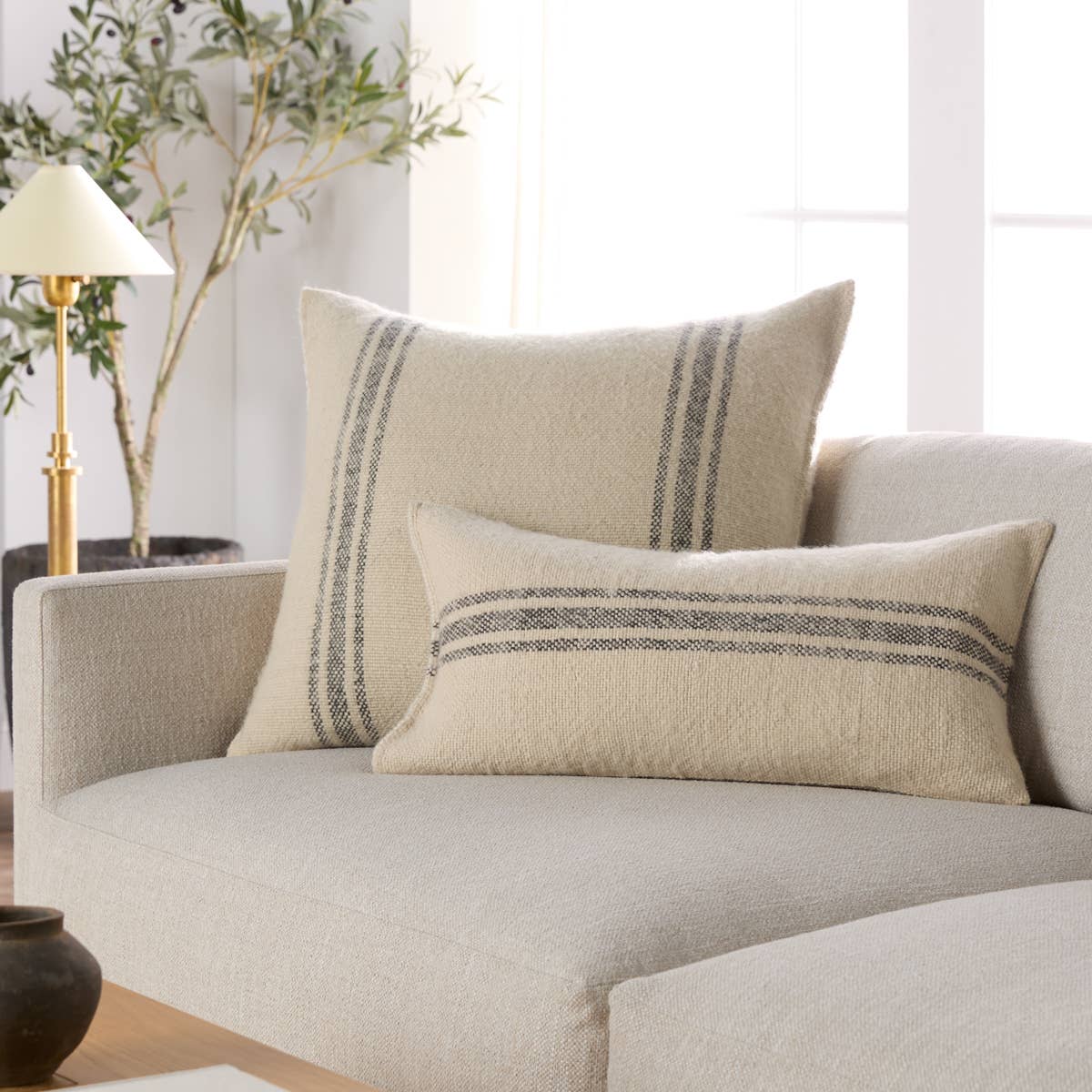 Laurel Lumbar Pillow