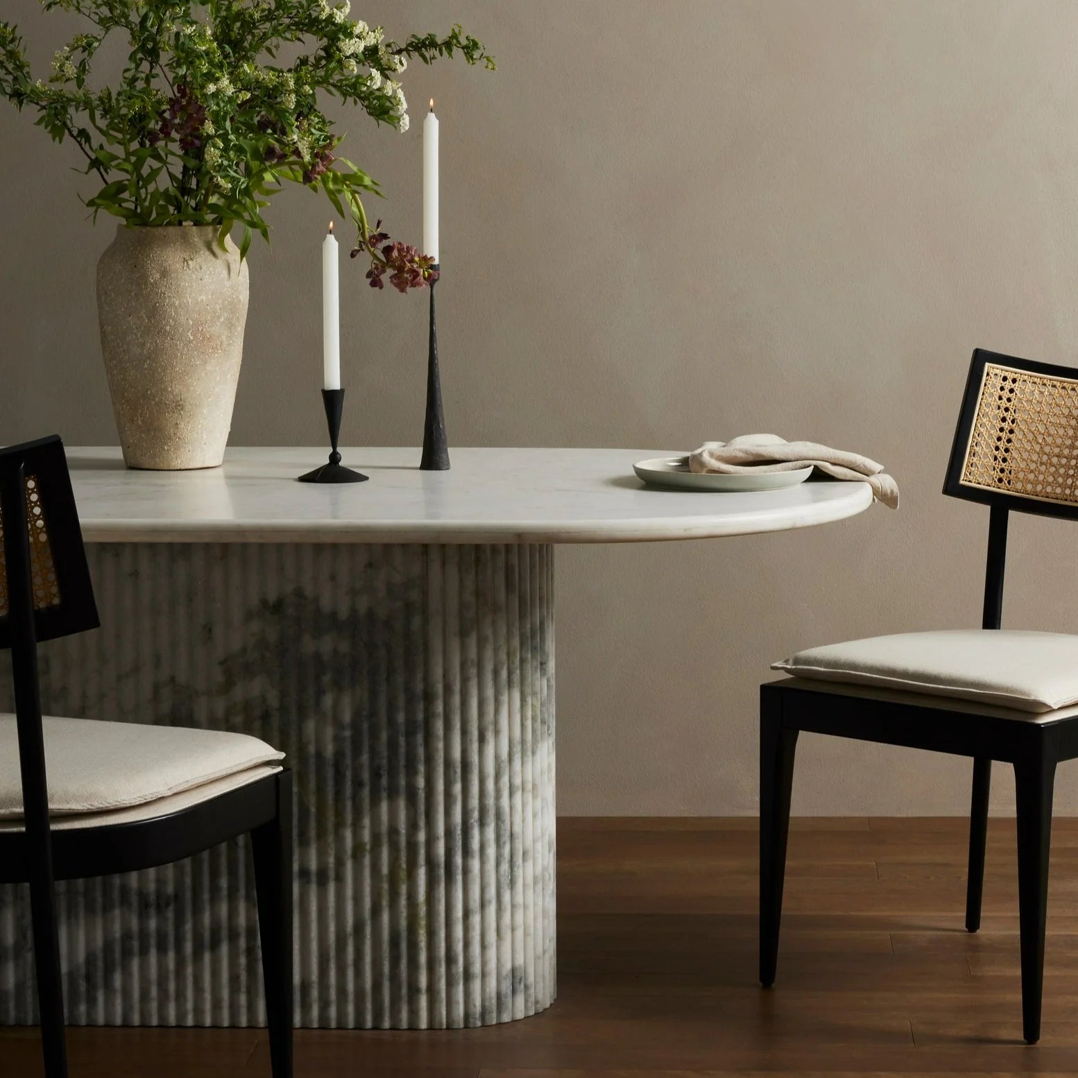 Marble Dining Table.webp__PID:c392cff5-8010-4554-b3e9-bbd27bf2db57
