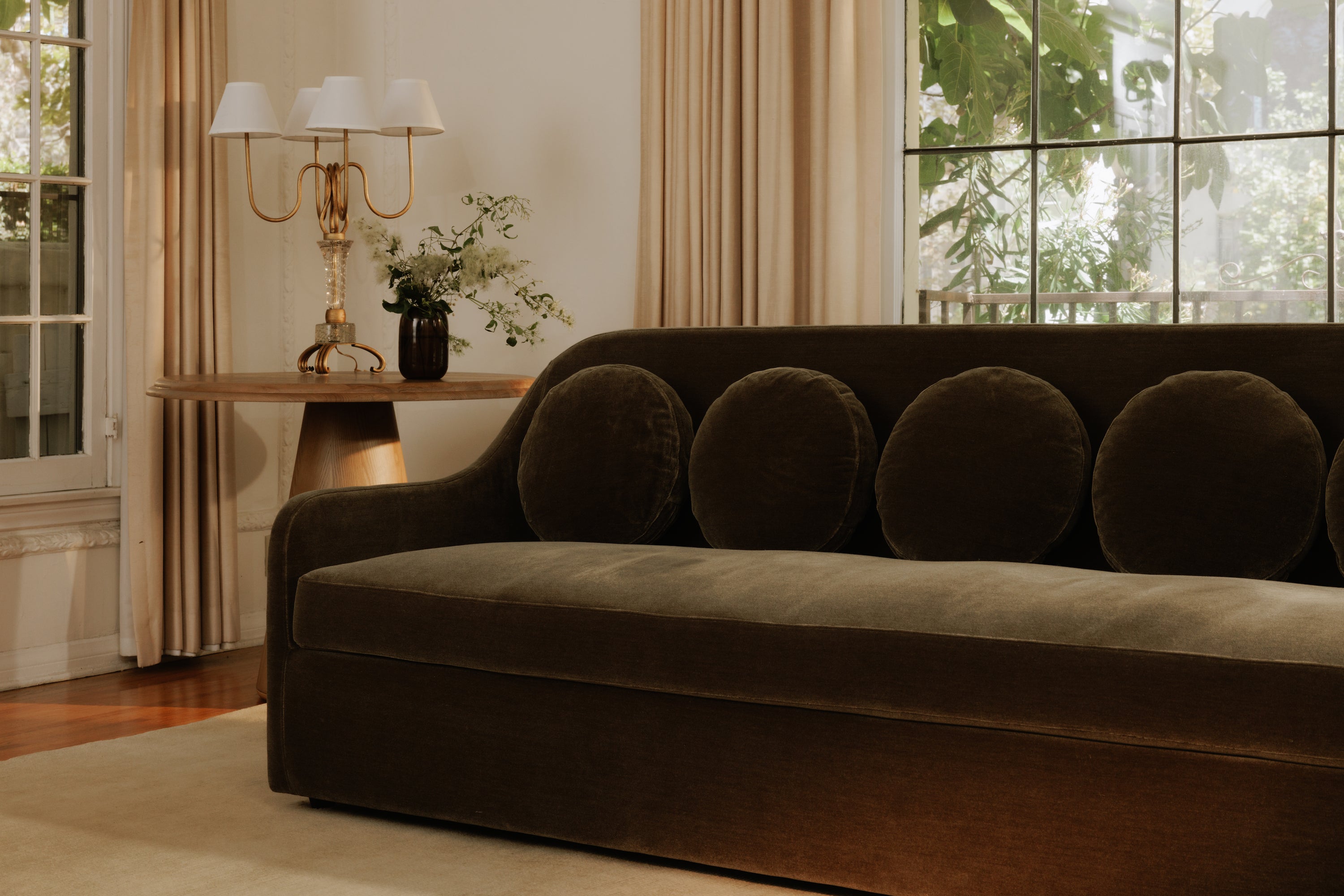 Blanca Sofa