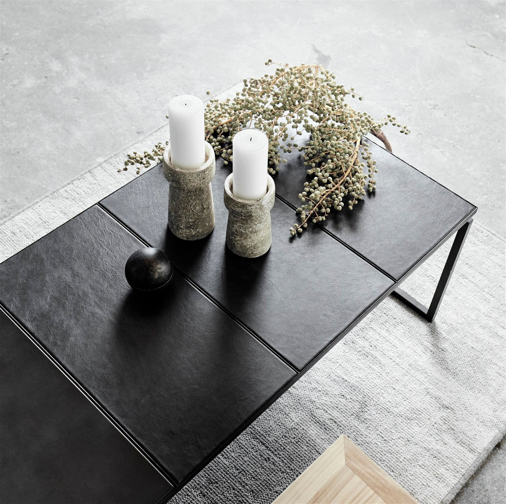 Eris Candle Holder