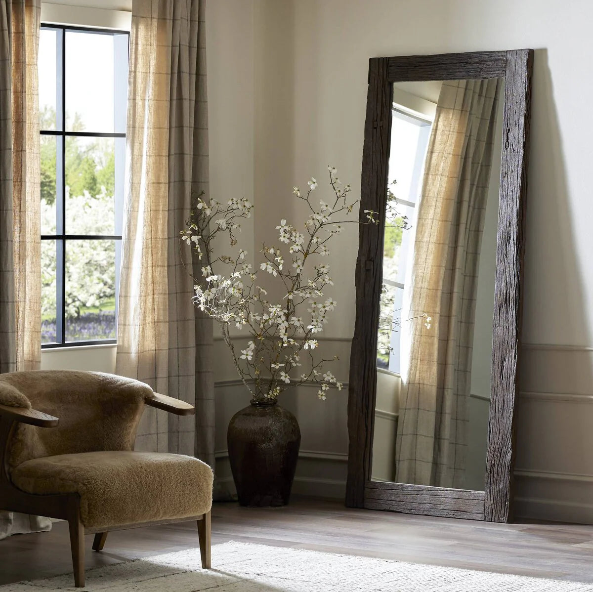 Weathered Mirror.webp__PID:d01080c9-1c78-4838-b364-acbd73c494ed