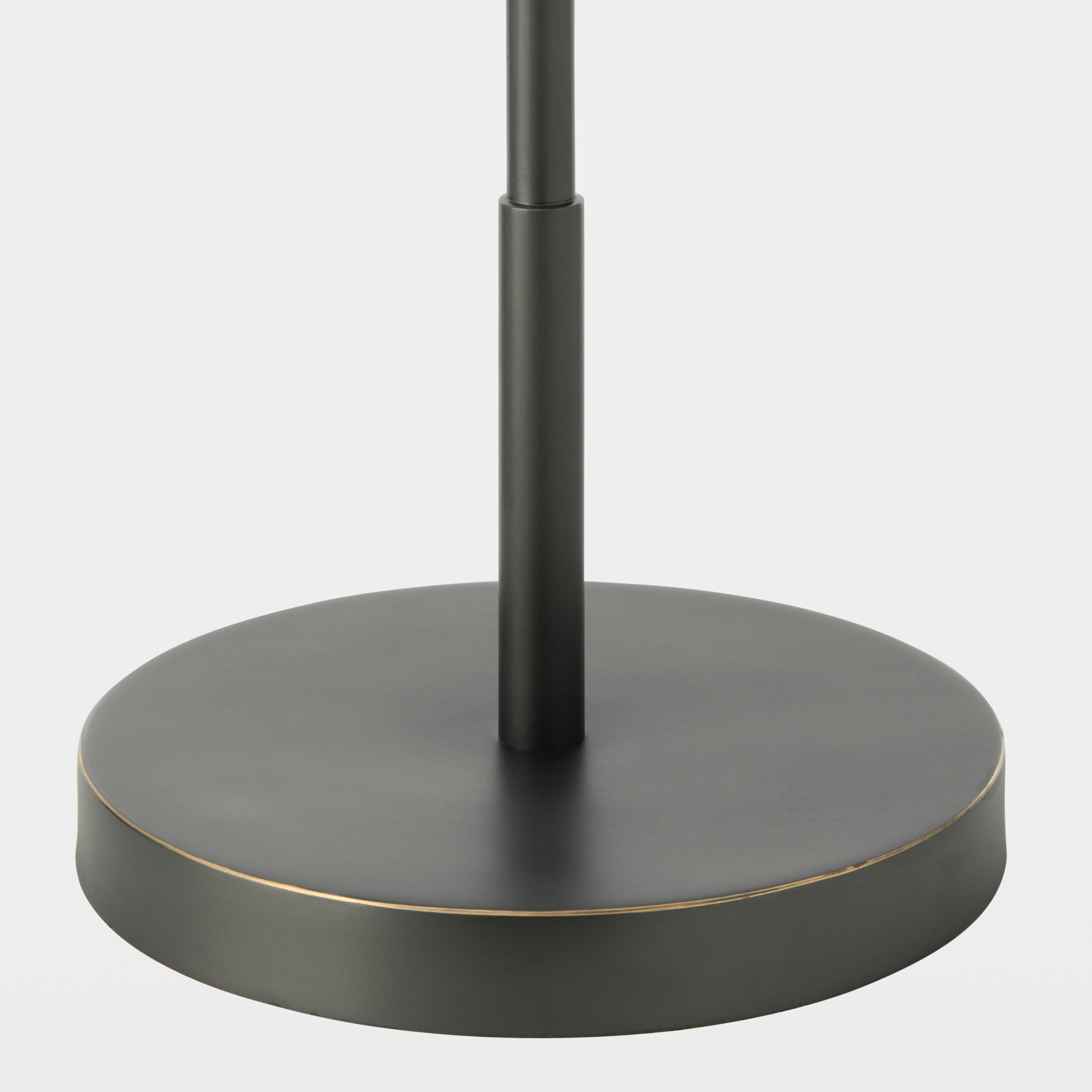 Lavio Floor Lamp