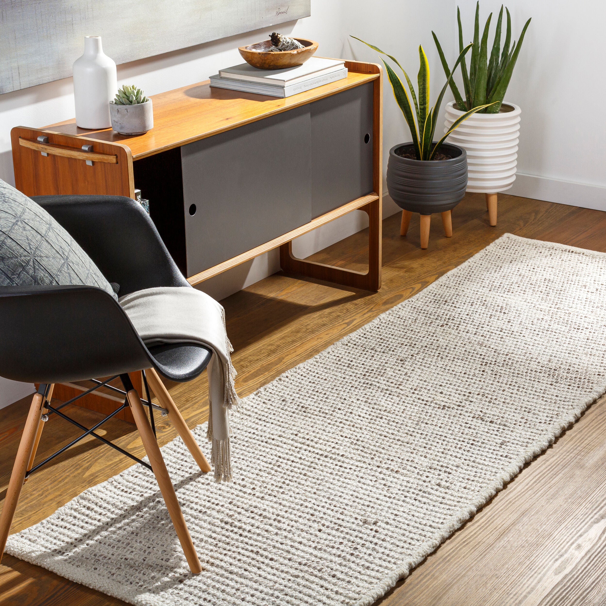 Zalea Hand-Woven Rug