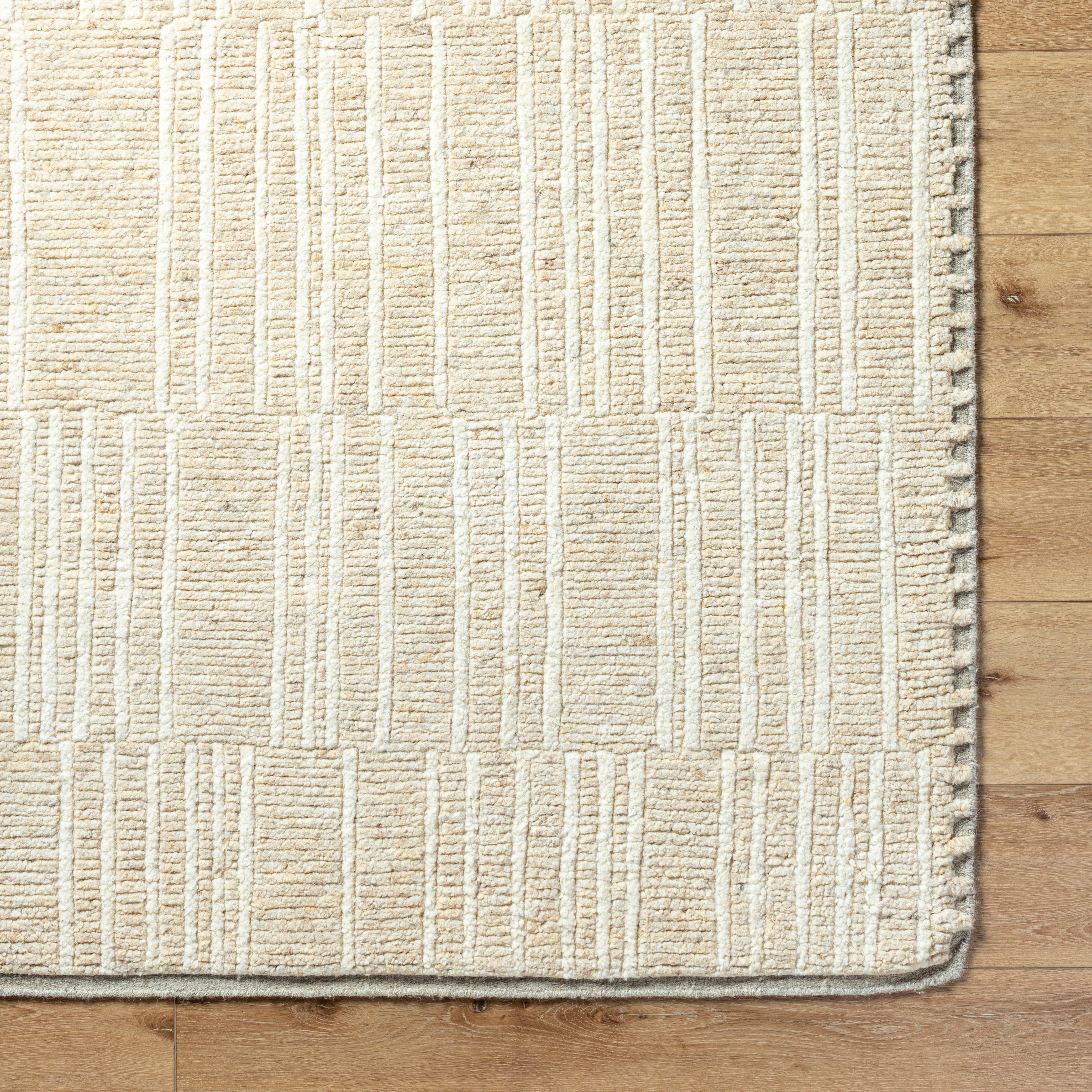 Lindsay Hand-Knotted Rug