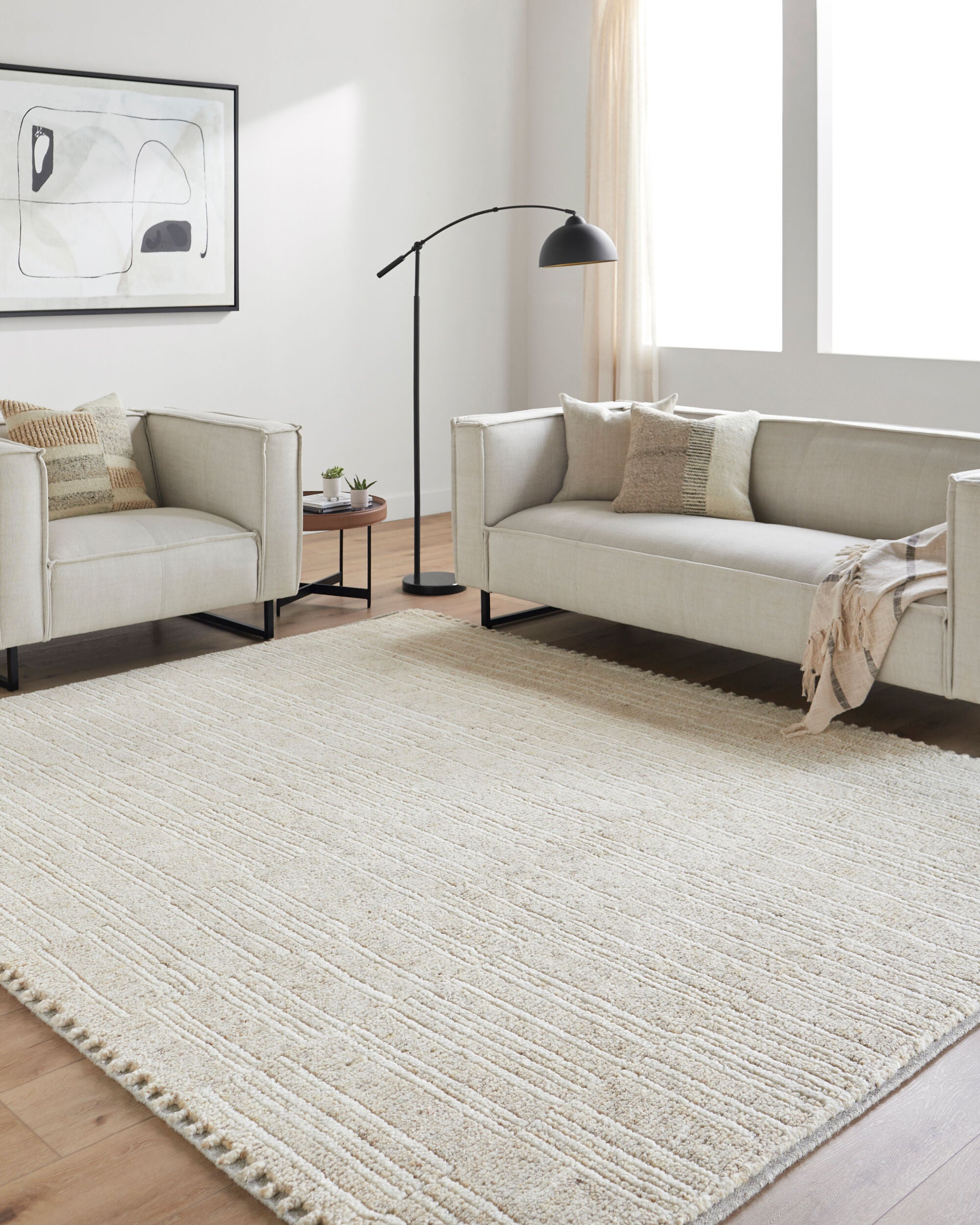 Lindsay Hand-Knotted Rug