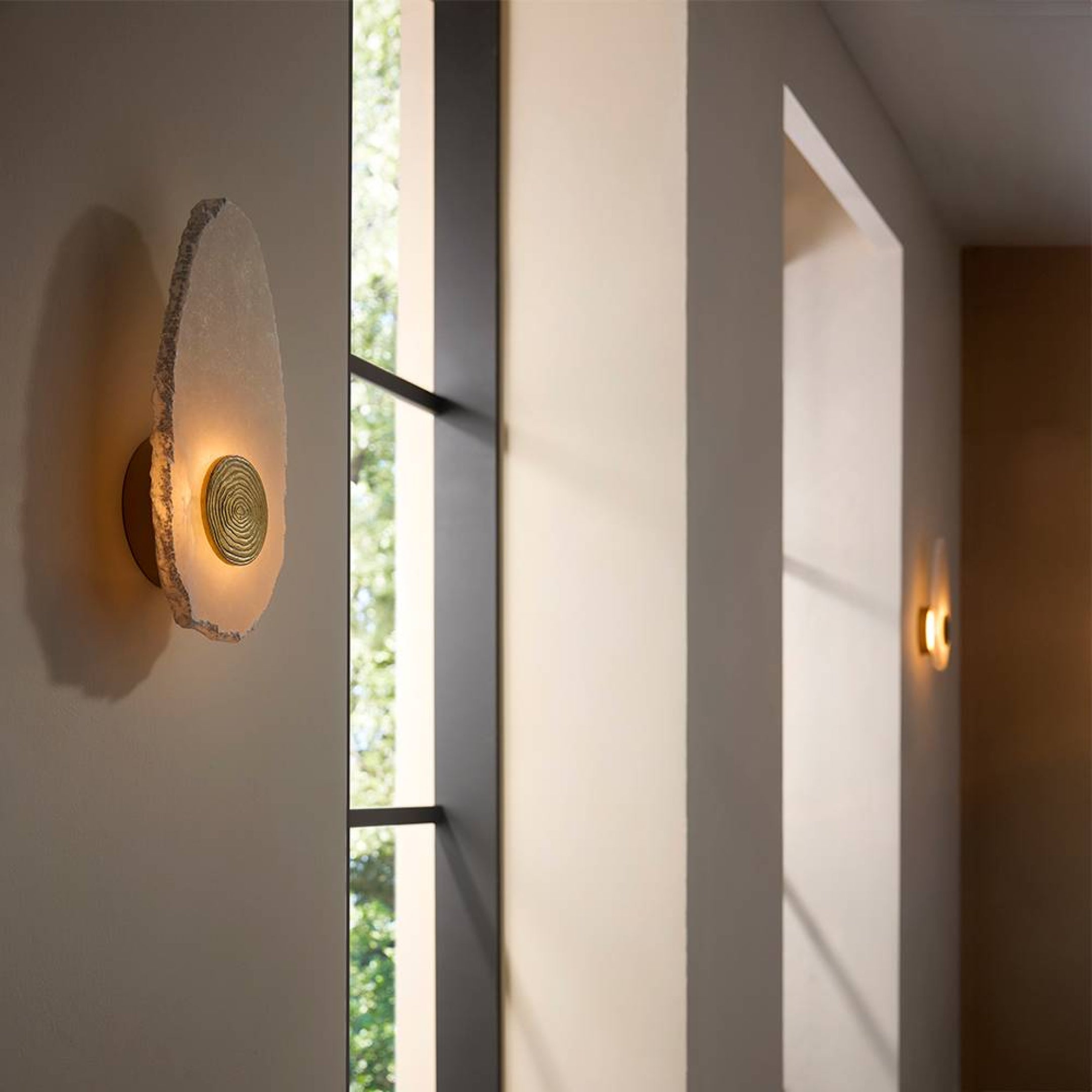 Arteriros Ravelle Alabaster Wall Sconce
