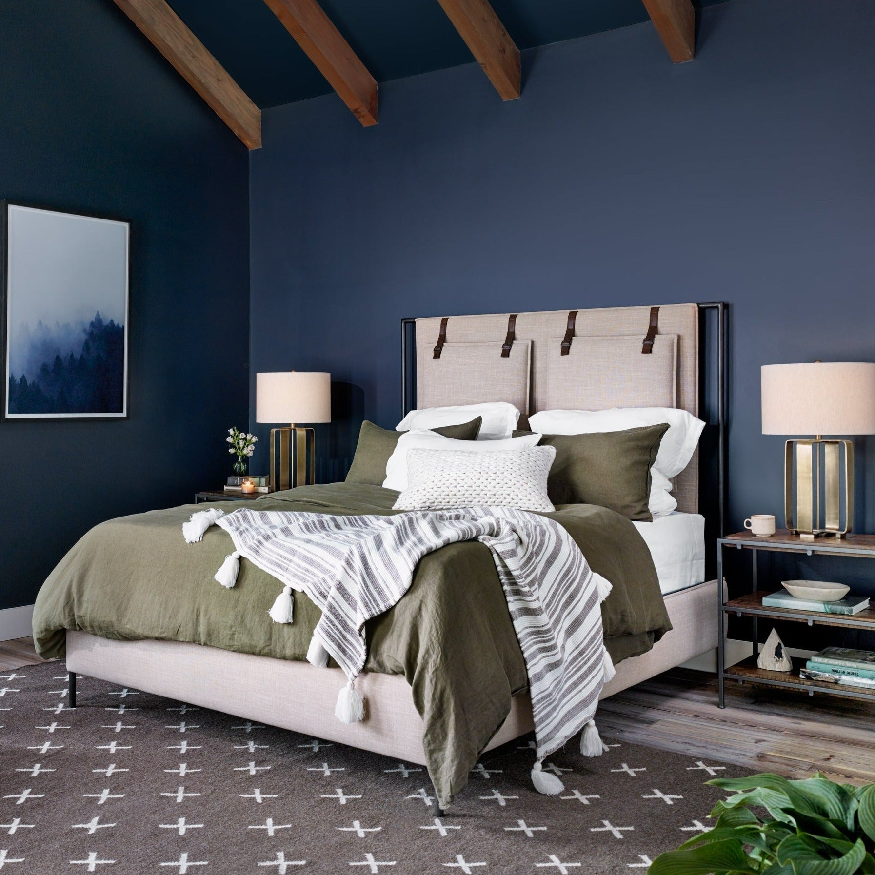 Leigh Upholstered Bed