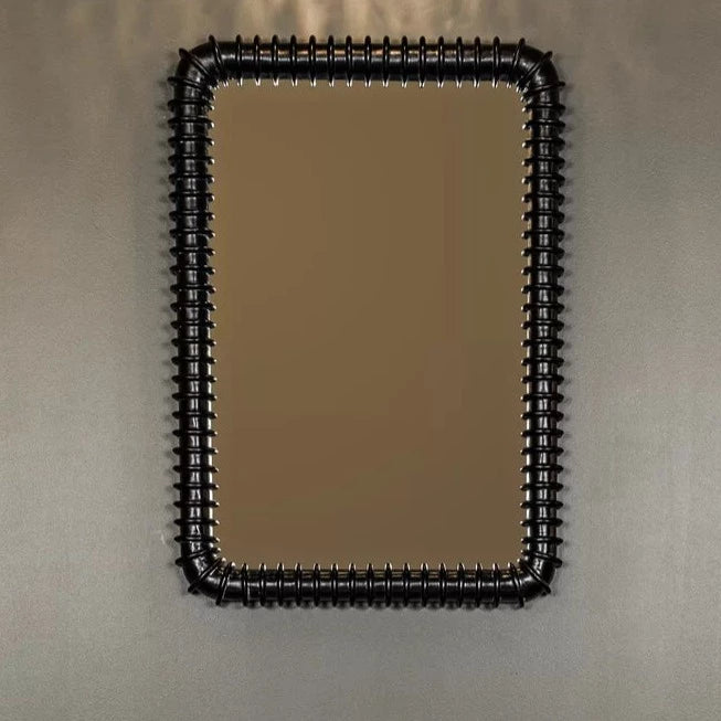 Kendrik Mirror