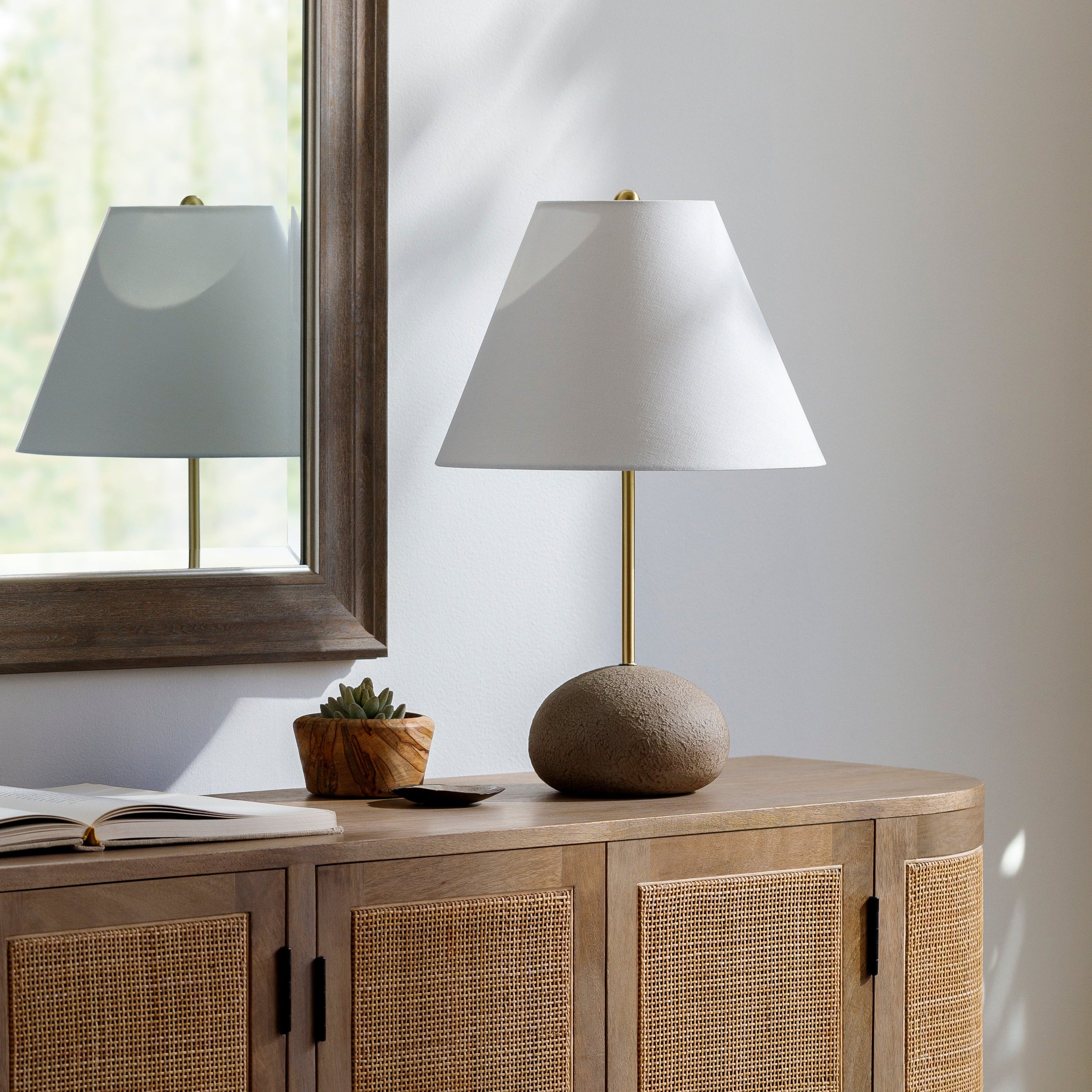 Reina Table Lamp